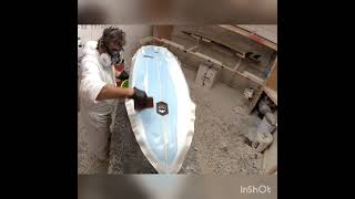 Crest Surfboards Laminando el Bottom