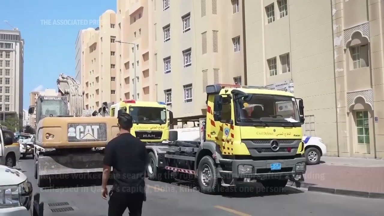 Evacuation After Qatar Building Collapse - YouTube