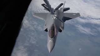 AMAZING FOOTAGE of Aerial Refueling of F-22's and F-35's