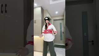 Changing clothes challenge 性感美女卡點變裝 挥拳光剑变装