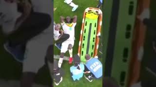 Cheikhou Kouyate Suffers A Slap In The Nuts!