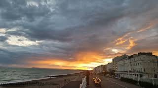 “Don’t scroll… just watch this 🌅