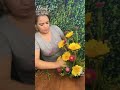 como hacer un arreglo floral de girasoles en 5 minutos