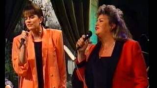 SEVERINA I ZDENKA VUČKOVIĆ - To love somebody (live 1991.)