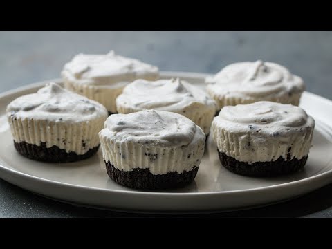 Mini Cookies 'N' Cream Ice Cream Pies Mini Cookies 'N' Cream Ice Cream Pies