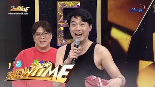 Ryan Bang, NINERBYOS DAHIL SA SINABI NI MAX COLLINS?! (Sexy Babe) | It's Showtime