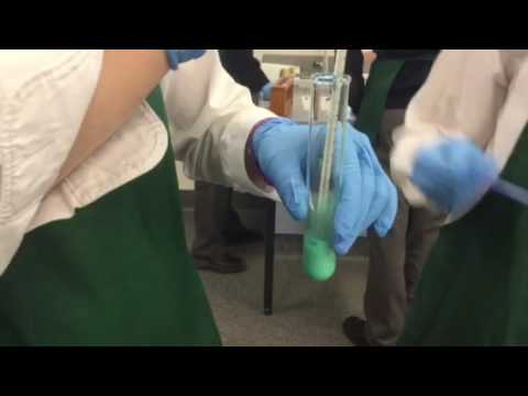 What happens when copper carbonate reacts with hydrochloric acid?