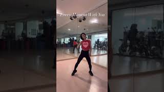 .🎵너와의 모든 지금가사가 이뻐서 릴스로 남겨 보아요. #말작가#서양화가#도란#horse #zumba#kpop#dance#vasttfitnessmarinecity