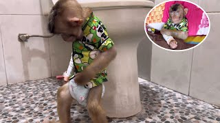 Oh No! Injured Alpha Tries to Change His Own Diaper!