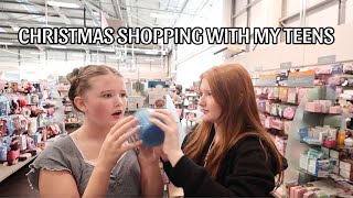 CHRISTMAS SHOPPING IN TOWN WITH MY TEEN DAUGHTERS! 🛍️ ☃️