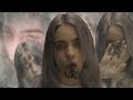Billie Eilish talks about the spiders in the clip of "you should see me in a crown"