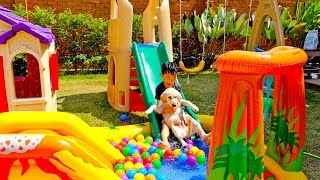 예준이와 우리집 강아지가 풍선 수영장 놀이터 미끄럼틀 타요! 애완동물 색깔 공놀이 어린이 장난감 놀이 Kids Swimming Playground with Dog