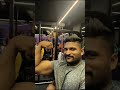 las pose😁💪 athu main ahnu biceps foodplaces minivlog trending