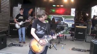 Insane! 12 Year Old Garage Band Covers- Guns N’ Roses- Sweet Child O Mine for huge crowd!