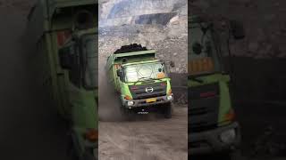 Detik2 Truck Hino Tambang Hampir Gak Kuat Nanjak #shorts