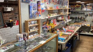 A CARD SHOP TUCKED AWAY IN AN OLD FLEA MARKET! Weekend Recap