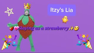 🍓💗Itzy's Lia slaying as a strawberry😗✨️