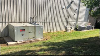 Carrier Heat Pumps \u0026 Trane Package Units Running (+ 2 Toshiba Inverters)