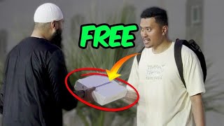 Surprising Medina University Students with MacBooks! *EMOTIONAL* #youtube #shorts