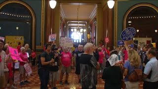 Iowa lawmakers pass 6-week abortion ban