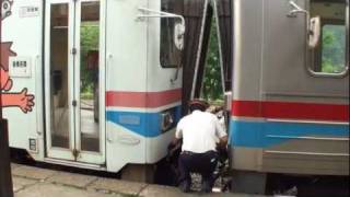 若桜鉄道 2両編成の列車 (5-Jun-2011)