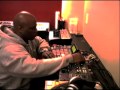 dj premier u0026 showbiz playin beats @ headqcourterz studio