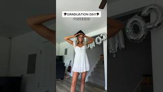 pose ideas to save + try on your BIG graduation day!πβ¨ #shorts #graduation #photography #pose