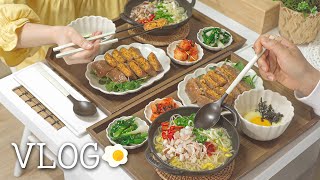 집밥vlog | 깍두기와 콩나물국밥 조합💛 날치알밥, 캘리포니아롤, 치킨데리야끼덮밥, 아욱된장국, 숙주돼지불고기, 다시마 활용 레시피