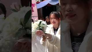 越南婚禮，美女搶結婚花! #越南婚禮 #越南小花 #越南生活