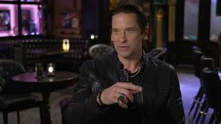 One-on-one with Roger Howarth!