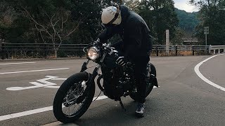 SR400 早朝ツーリング　cafe racerバックステップからミッドステップに交換