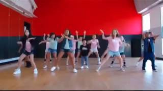 Jimikki Kammal foreigners version by American kids |version 2|awesome dance