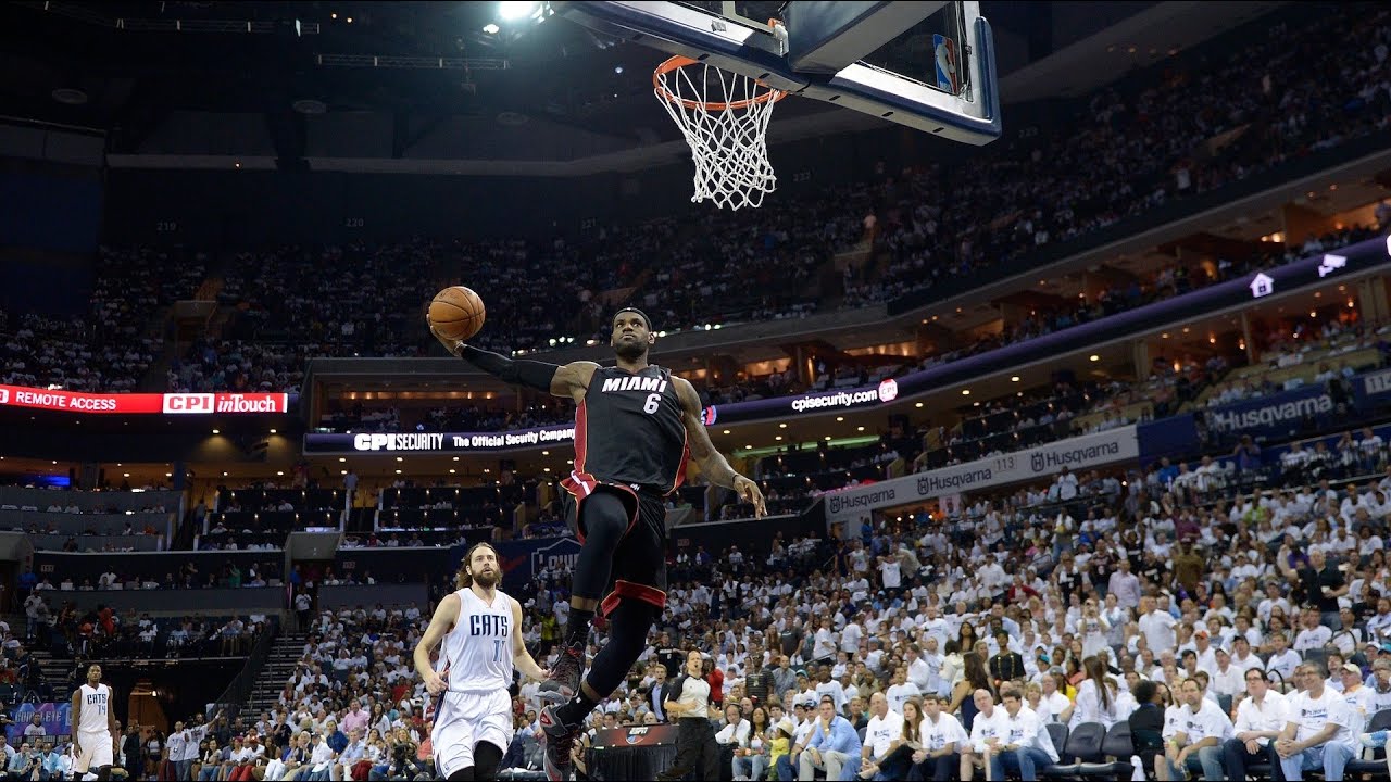 Lebron James And Michael Jordan Dunk