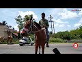 farmer travels around village on race horse ಚಾಮರಾಜನಗರ ಅನ್ನದಾತನ ವಿಶೇಷ ಕುದುರೆ ಸವಾರಿ vijay karnataka