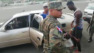 No creerás cuántos haitianos venían de manera ilegal a república dominicana en este carro