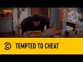 Tempted To Cheat | The King of Queens | Comedy Central Africa