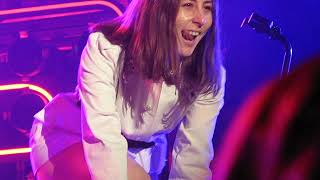 8/15 HAIM - Walking Away @ Aragon Ballroom, Chicago, IL 5/11/18