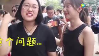 5000女大学生考研族围观李易峰称：看李易峰和考研都很重要！