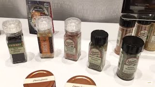 Vanns Spices: 300 + Spices,  Innovative Packaging, Organic Line, for Store Brand \u0026 Foodservice