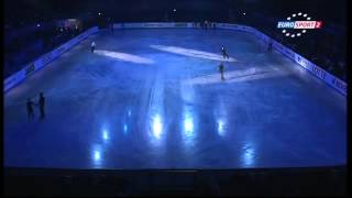 羽生結弦　2012 NHK杯 EX フィナーレ（途中から韓国旗になっている）