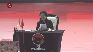 Kelakar Megawati Ganti Jabatan ke Puan, Sinyal Pergantian Ketum PDIP