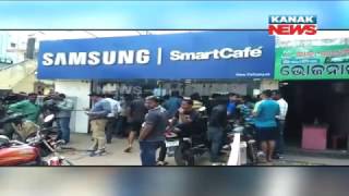 Miscreants Loot Mobile And Cash Worth Rs 30 Lakhs From Puri Mobile Showroom