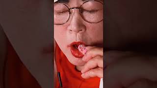 ASMR lips eating spicy food mouth watering |ASMR होंठ मसालेदार खाना खाने से मुँह में पानी आ जाता है
