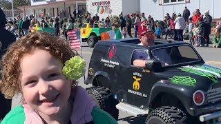 Annaliese goes to the Saint Patrick’s Day Parade! 🇮🇪 ☘️