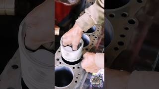 Amazing technique of piston sleeves size checking #shorts #engine #mechanic #trending #foryou #tips