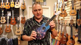 Flight TUS-32 Sakura Travel Soprano Ukulele Demo by UKE Republic