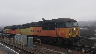 (Rare) class 56s 56113 and 56090 coast past stalybirdge going from Doncaster to Shrewsbury.