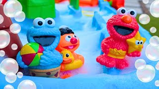 Best Sesame Street Bubble Party! Elmo and Cookie Monster Water Toy Adventure | Fun Educational Video