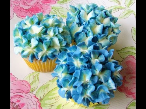 How to make a BUTTERCREAM HYDRANGEA CUPCAKE How to make a BUTTERCREAM HYDRANGEA CUPCAKE