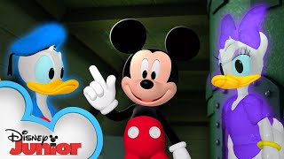 Mickey and Minnie's Halloween Surprise 🎃 | Mickey Mornings | Mickey Mouse Clubhouse | @disneyjunior